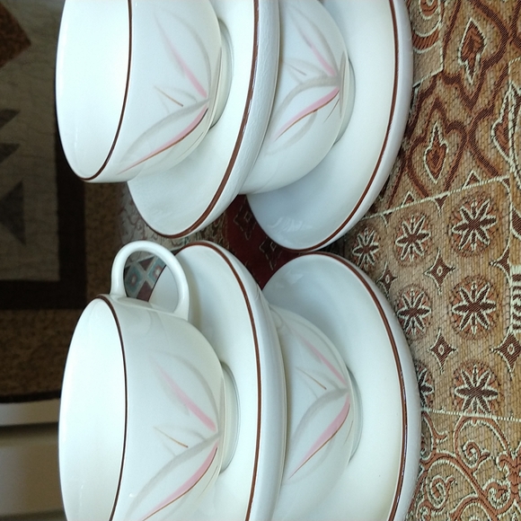 Vintage Winfield Handcrafted Cup & Saucer 4 piece set - Picture 5 of 8
